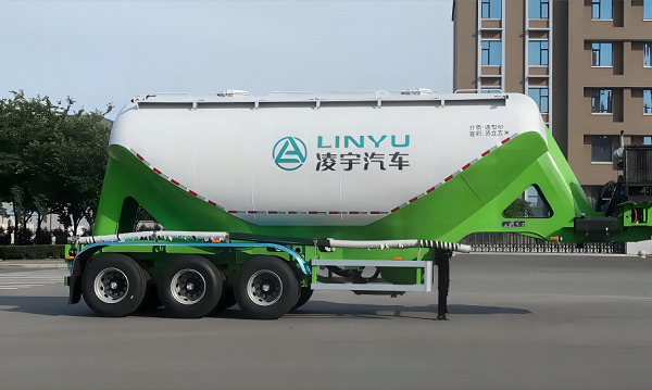 35方超輕立式粉罐半掛車的優(yōu)勢(shì)和特點(diǎn)是什么？